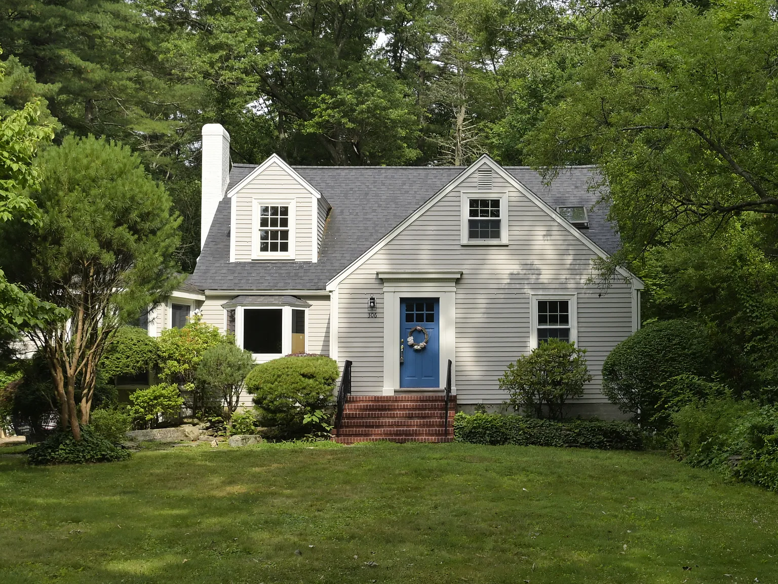 5 bed, 3450 sqft, $7,200 — Photo 1
