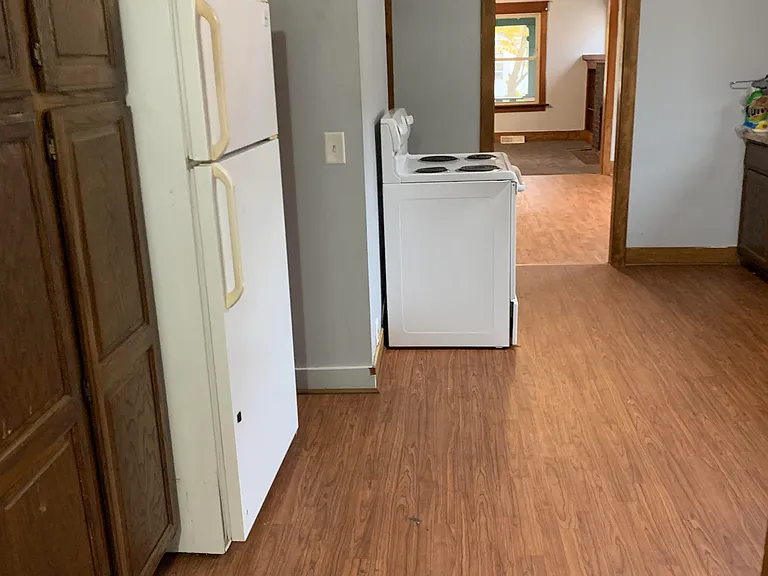804 Benton Ave #1 — Photo 3