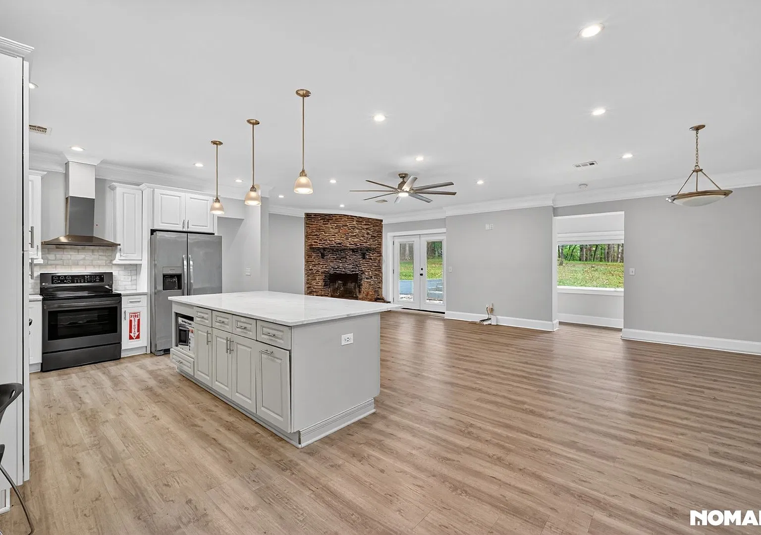 Spacious 4BR House on 5 acres in Snellville — Photo 4