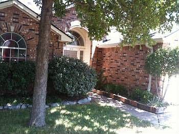 3rd image of 1616 Woods Blvd