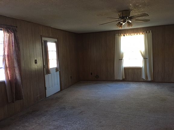 3rd image of 5 Sheri Ln