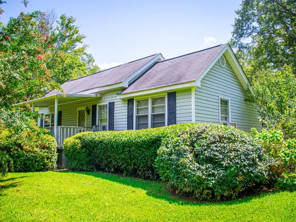 53 Garrett Ln, Carrollton, GA 30117
