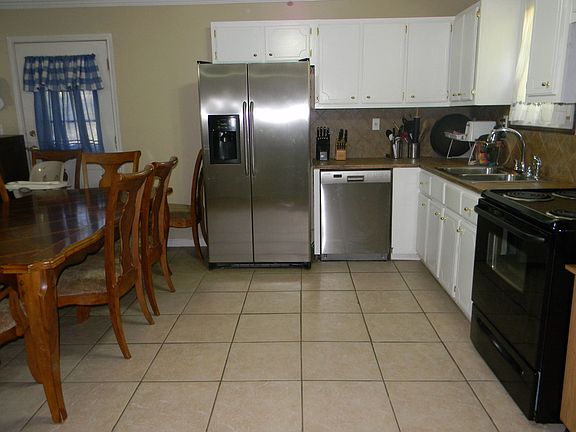 Eat in Kitchen 2