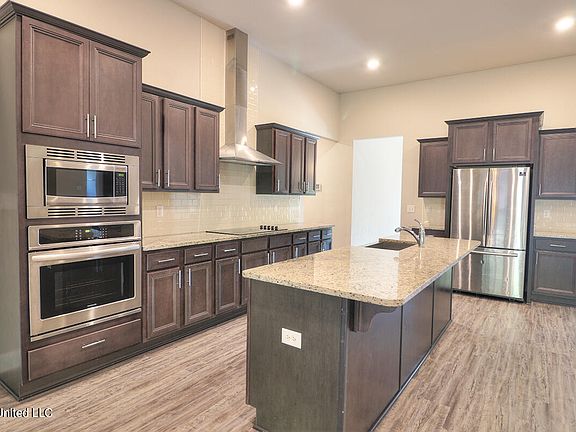 4th image of 10595 Chapelwood Dr