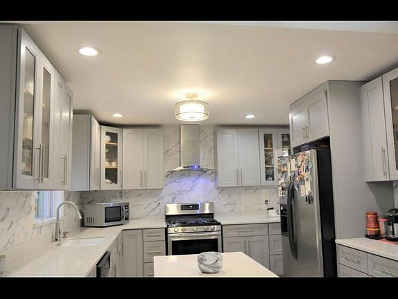 2nd image of 66 Lincoln St #1