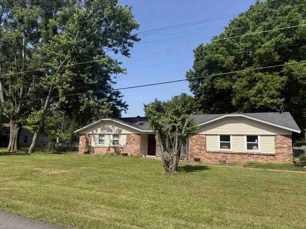 10 Quapaw Trl, Jacksonville, AR 72076