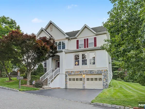 29 Sky Top Rdg, Oakland, NJ 07436