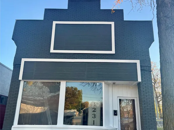 1231 Eureka Rd, Wyandotte, MI 48192