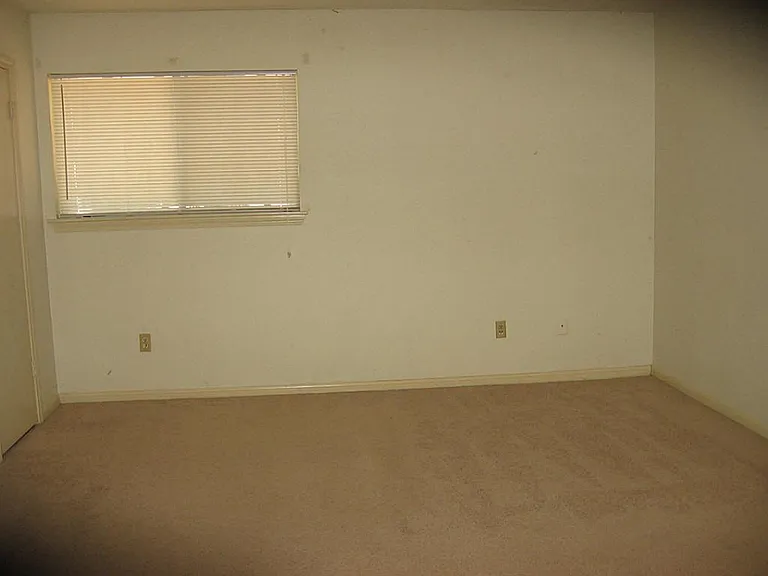 25407 Tuckahoe Ln — Photo 13