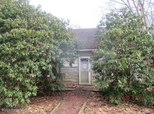 939 Foster Ave, White Haven, PA 18661