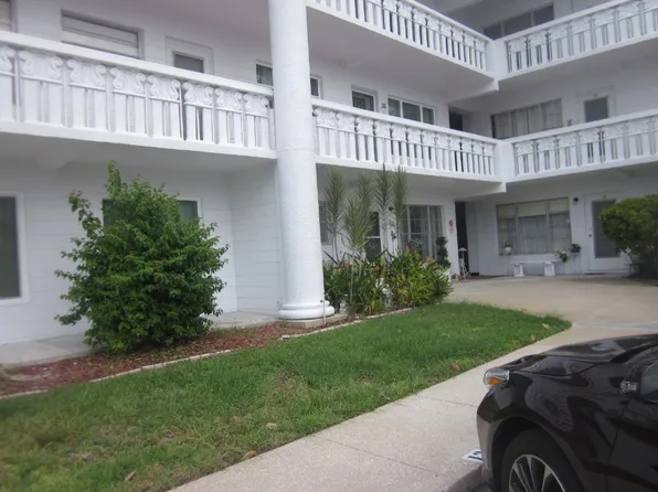 2454 Australia Way E APT 12, Clearwater, FL 33763