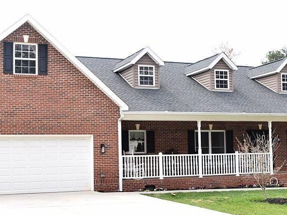 2nd image of 5917 Pinewinds Dr