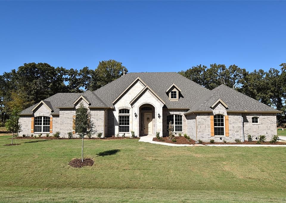 1st image of 119 Dogwood Dr