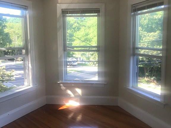4th image of 694 Randolph Ave #2