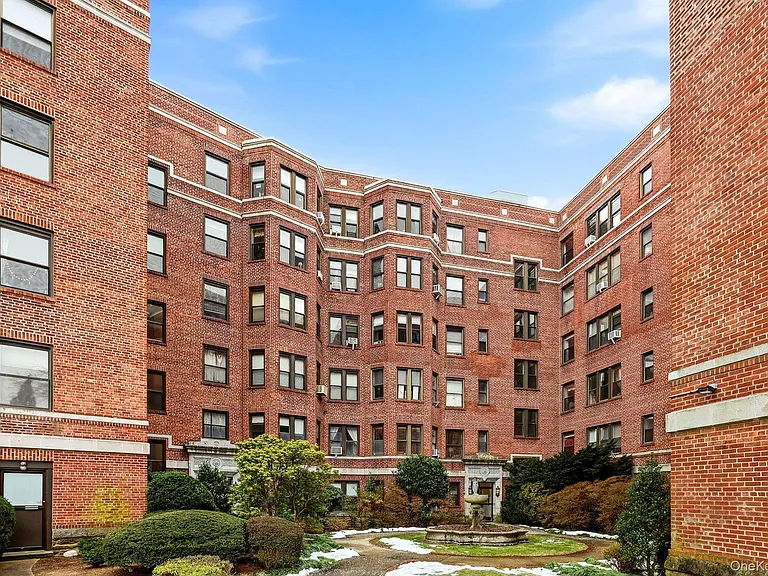 11 Alden Rd #1M — Photo 25