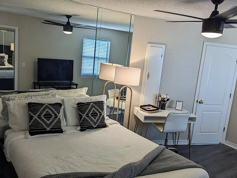 2343 Grand Oaks Ln — Photo 5