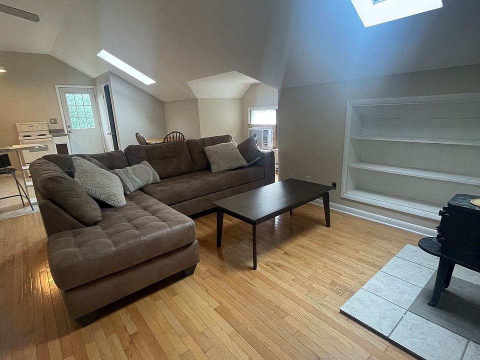 1st image of 900 Stone Rd #2