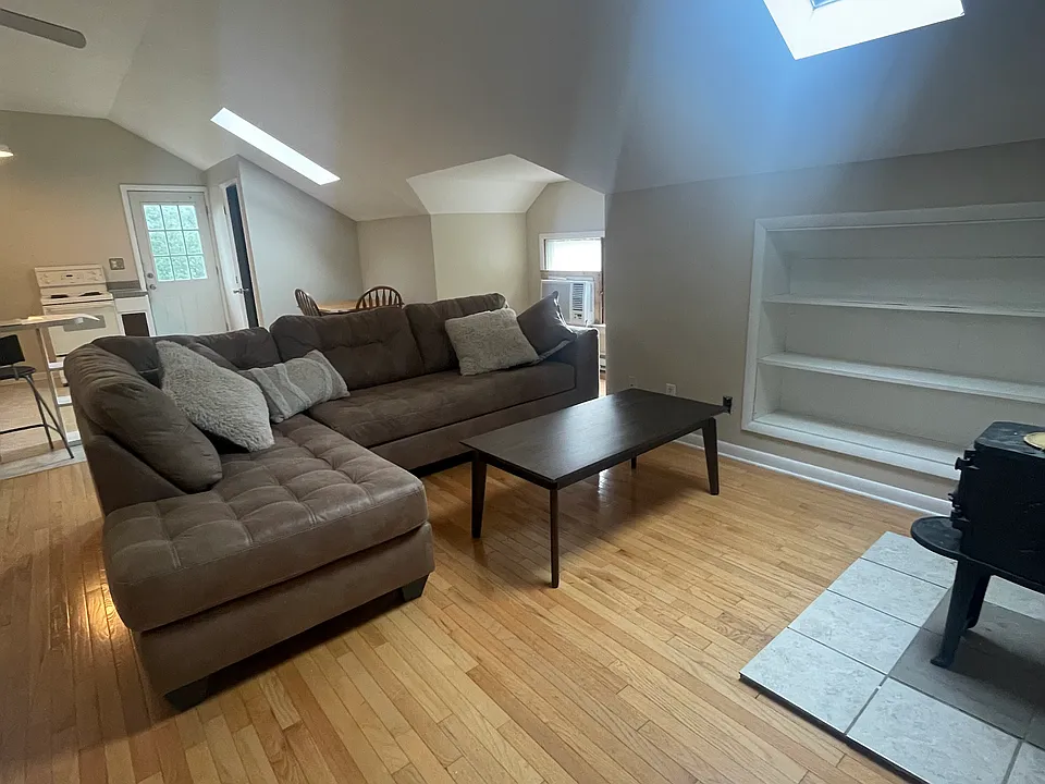 900 Stone Rd #2