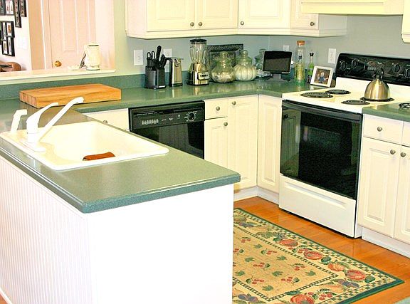 5th image of 12 Oxford Ct