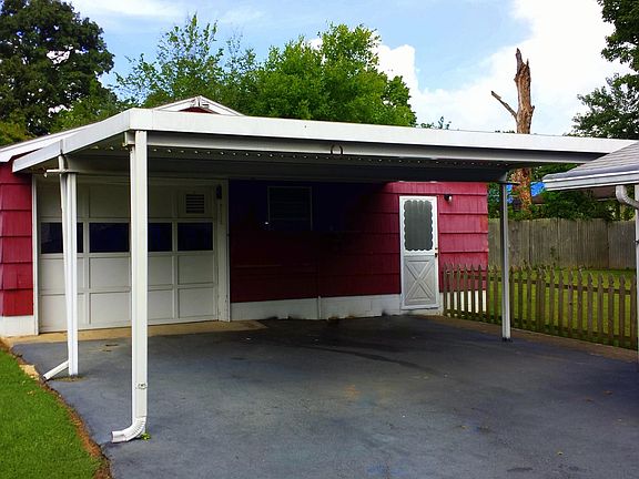2nd image of 3113 NW Myrtlewood Dr