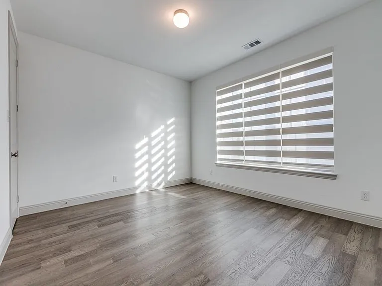 8126 Foraker St — Photo 5