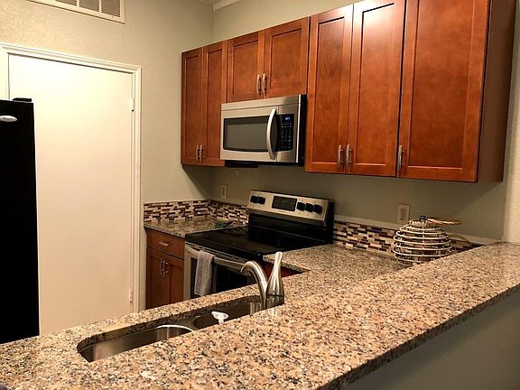 4th image of 802 S 1st St APT 115