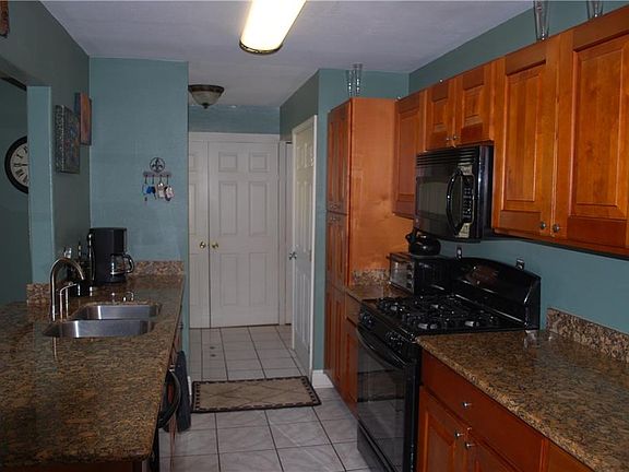 3rd image of 513 John Hopkins Dr