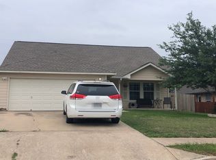 604 Debra Dr, Taylor, TX 76574