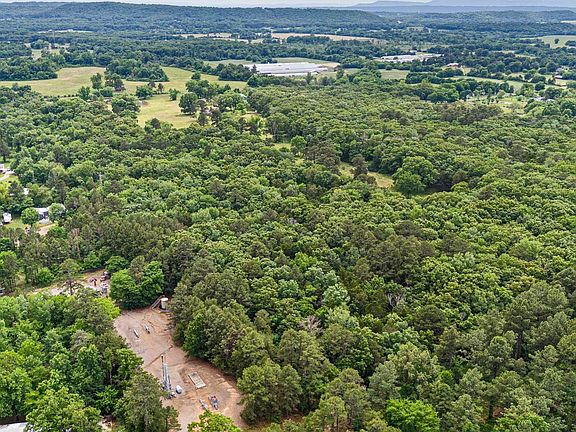 4th image of 1000 W Gum Log Rd