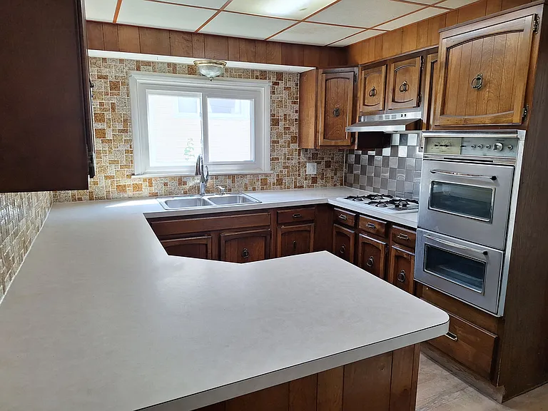 34 Roosevelt Ave #1 — Photo 6