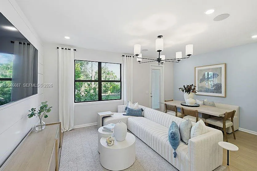 4286 Efendi Dr