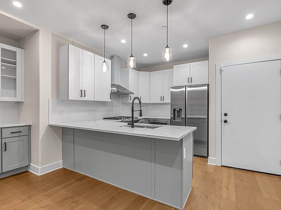 5th image of 1224 N 26th St Unit E1