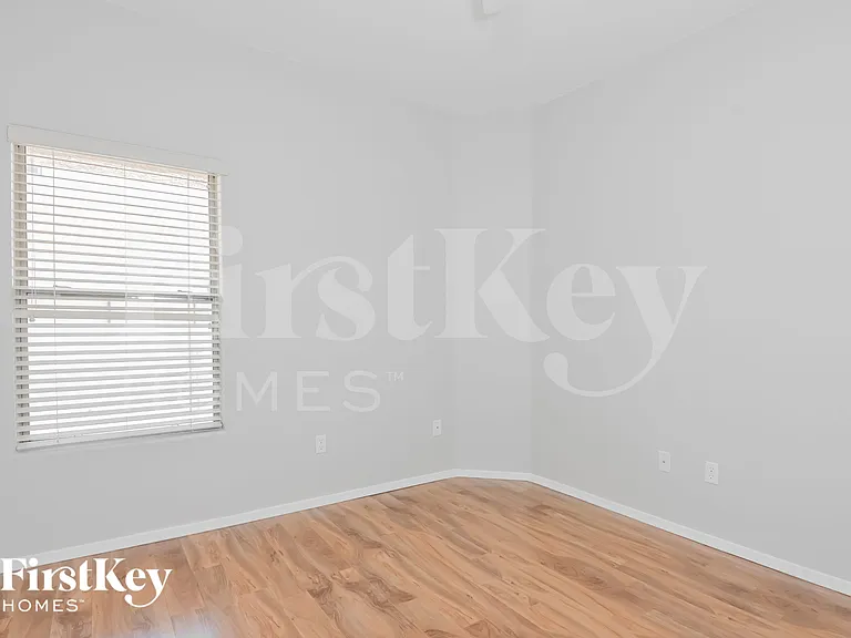 5740 W Hayfield St — Photo 11