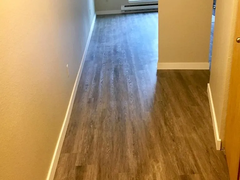Francis Ave Apartments — Photo 7