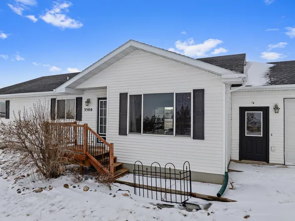 3500 Buckskin Dr NE, Minot, ND 58703