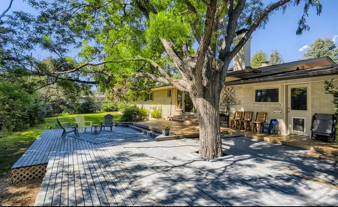 5 bed, 4382 sqft, $4,100 — Photo 3