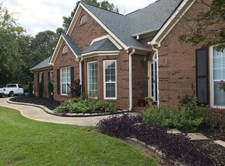 125 Crossing Dr, Stockbridge, GA 30281