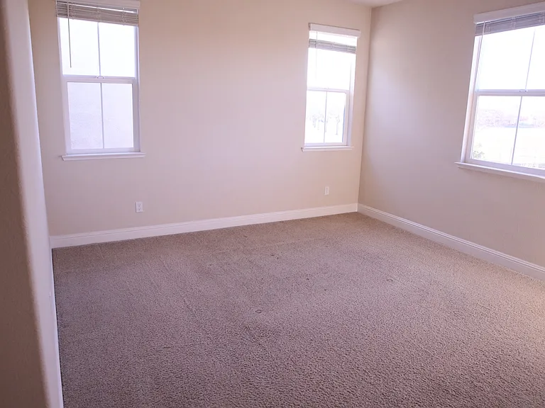 10821 Portico Cir — Photo 10