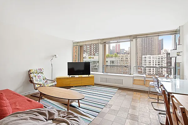 Rented by Compass | media 10