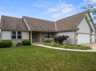 7687 W Windrush Ln, Franklin, WI 53132