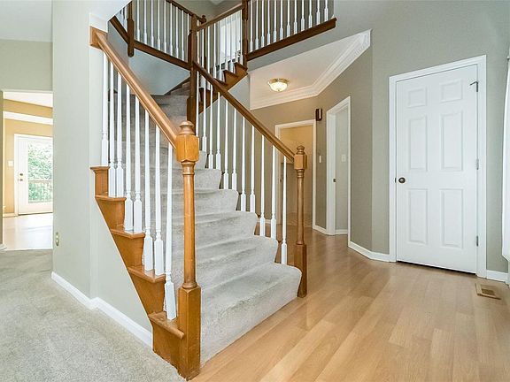 4th image of 16320 Cherry Orchard Dr