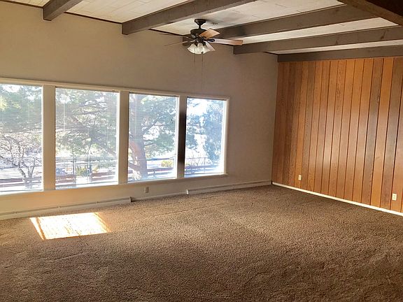 Living room upstairs 