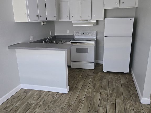 3rd image of 485 N Circle Dr #2