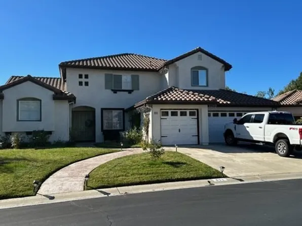 811 Inverlochy Dr, Fallbrook, CA 92028