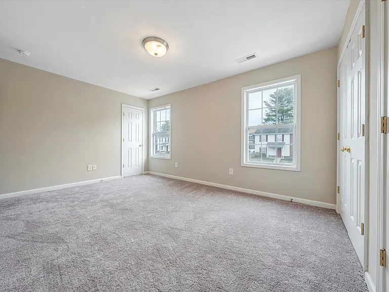 130 Salem Ln — Photo 14