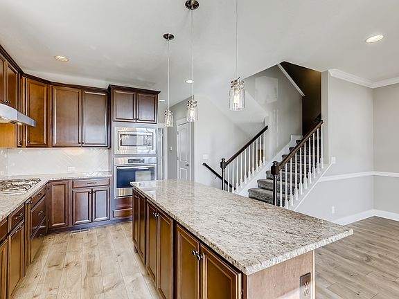 5th image of 5377 N Valentia St
