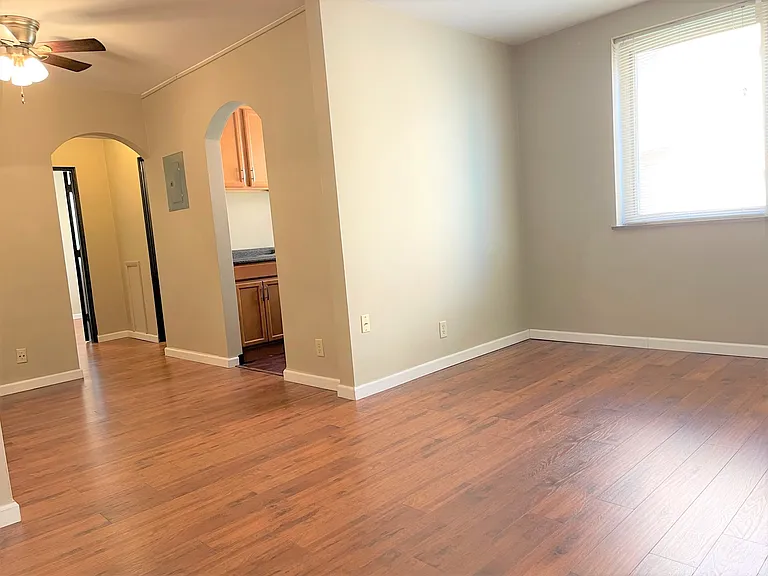 5712 Phillips Ave #B9 — Photo 100