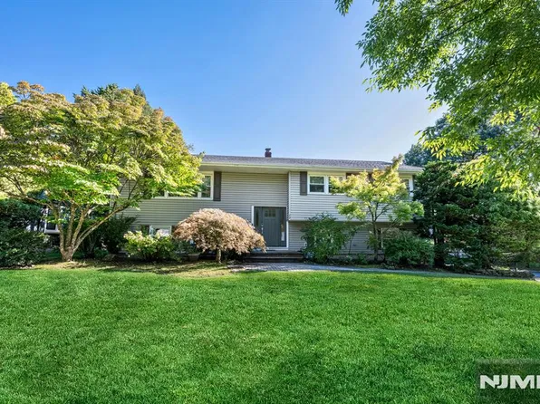 29 Carol Court, Glen Rock, NJ 07452