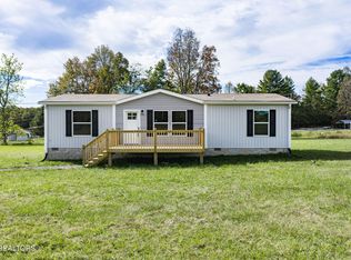 288 Bob Austin Rd, Crossville, TN 38571