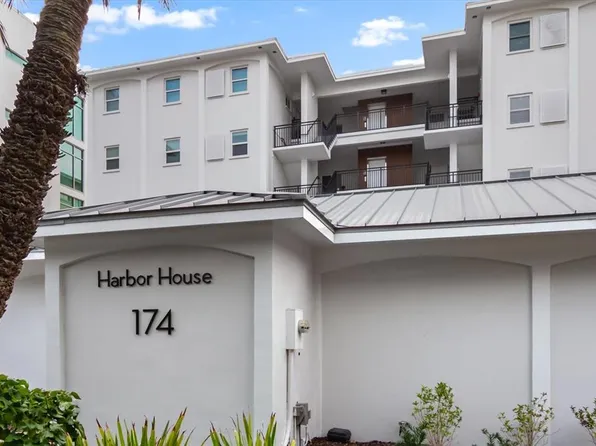 174 Golden Gate Point #32, Sarasota, FL 34236